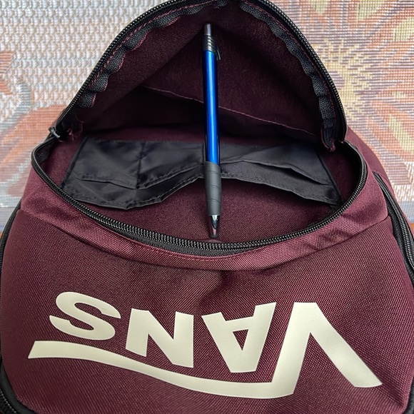 Vans Ranged 2 Prints Adult Laptop Backpack One Size (Port Royale)
NWT - Picture 6 of 16